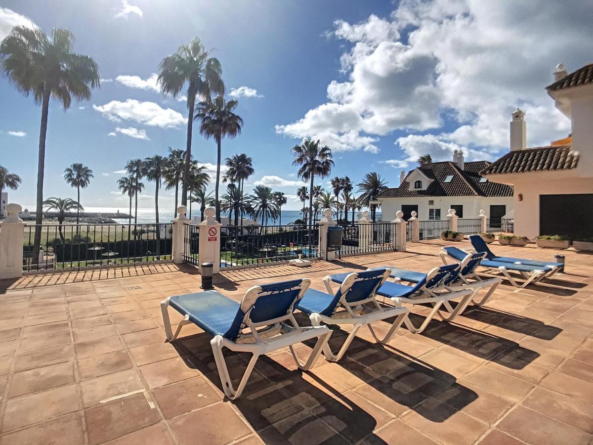 Duquesa Superb Seafront Apartment Marina Real Manilva Exteriör bild